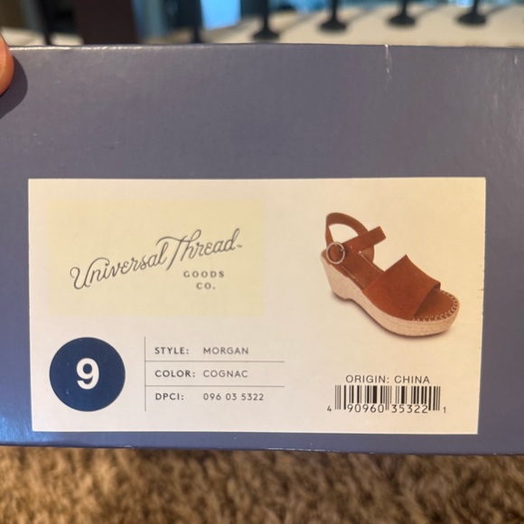 Universal Thread Platform Sandals, 9 - Picture 3 of 5